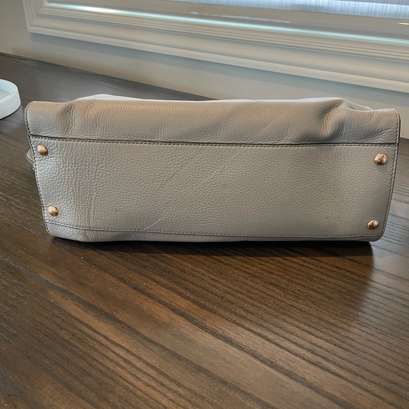 Grey Michael Kors purse - Picture 5 of 6